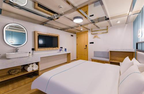 Chaoyang Hotel | Anhui Cultural Hotel Coffee, fruits, snacks, a gym and a laundry room are provided for free in the lobby