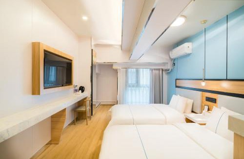 Chaoyang Hotel | Anhui Cultural Hotel Coffee, fruits, snacks, a gym and a laundry room are provided for free in the lobby