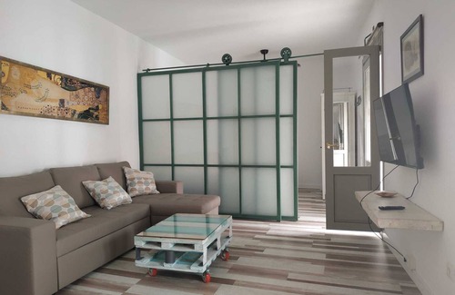 Carmona Apartment | ANIBAL'S REST Cozy apartment city center