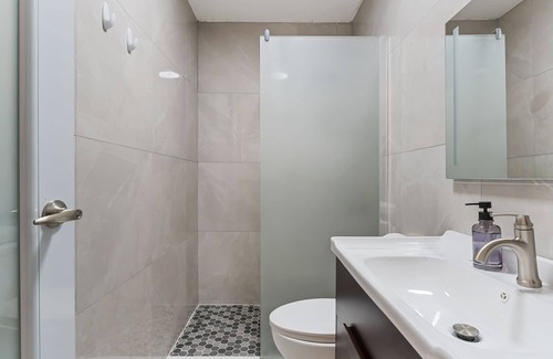 San Ildefonso House | Anime Escape with Private Jacuzzi & Themed Rooms
