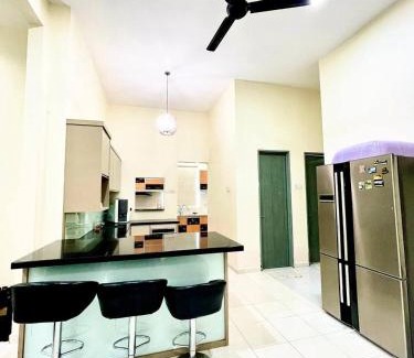 Hutan Kampung House | Anis Homestay 5 bedrooms 5 bathrooms