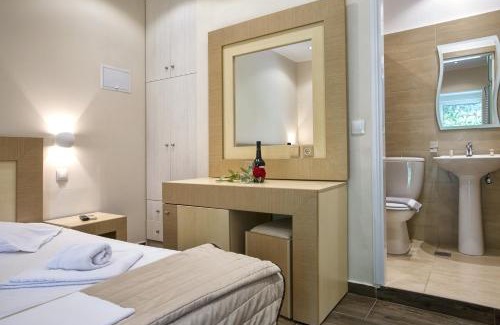 Perama Hotel | Anita