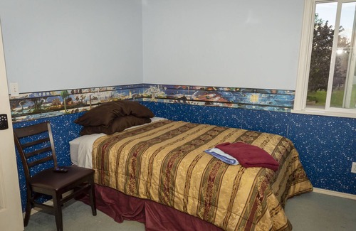Townline Hill Bed & Breakfast | Anita's Bed & Breakfast in Sidoni Home - S-3