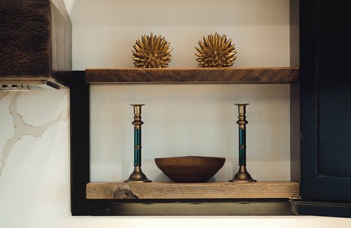 Williamsburg House | Ann Riley Farmhouse Yuba Vineyards