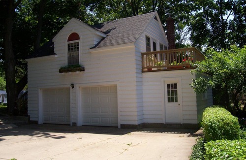 South Haven Apartment | Ann's Carriage House.peaceful, lovely, clean, close to beaches and trails