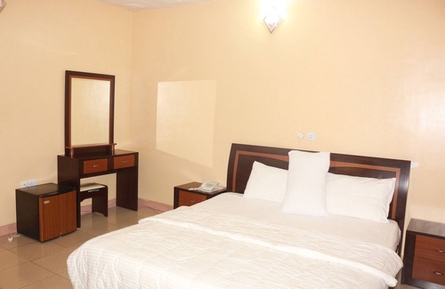 Uyo Hotel | Ann's Haven Hotel & Suites