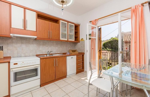 Agios Stefanos Apartment | Anna Apartment - Three Bedroom Apartment, Sleeps 6
