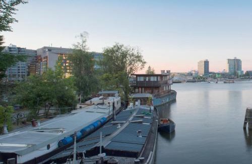 Nieuwmarkt en Lastage Boat Rental | Anna Houseboat
