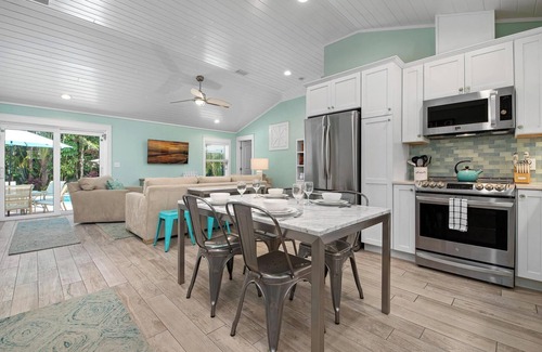 Anna Maria House | Anna Margaritas by Beach Boutique Rentals