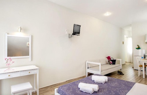 Platanias Town Apartment | Anna Maria Hotel