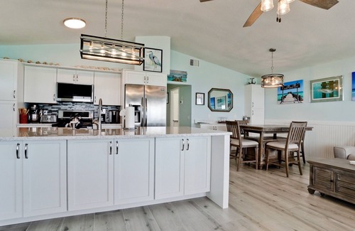 Anna Maria House | Anna Maria Island Rentals - Beach Front - "Angels Envy" -Rod & Reel Pier Retreat
