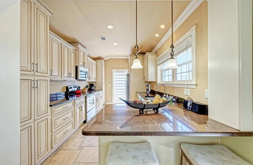 Holmes Beach House | Anna Maria Island Surfside Bungalow