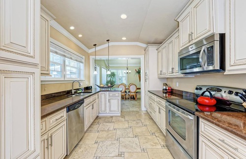 Holmes Beach House | Anna Maria Island Surfside Bungalow