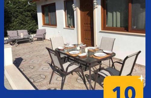 Megalos Prinos House | Anna - Maria Luxury Suite