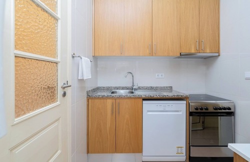 Vila Nova de Gaia Apartment | Anna´s Flats | City View by HostWise