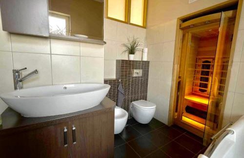 Gellert Hill Apartment | Anna's Spa