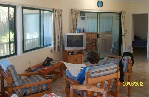 Happy Valley House | Annabell's Beachbreak Fraser Island