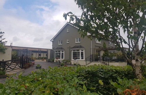 Tullamore House | ANNAHARVEY FARM - Entire Property
