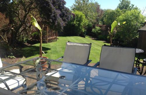 Whitehall Bed & Breakfast | Annandale House