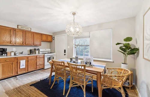 Annapolis House | Annapolis Blue and Gold Haven