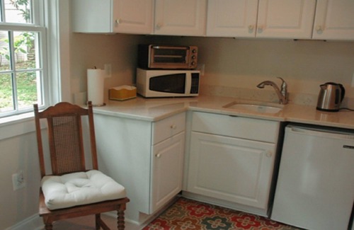 Epping Forest Cottage | Annapolis waterfront "tiny house" in garden setting