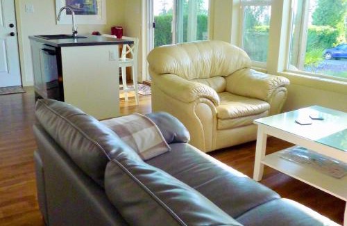 Regional District of Nanaimo House | AnnArthur Guest House