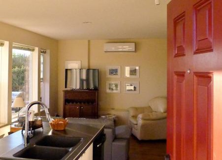 Regional District of Nanaimo House | AnnArthur Guest House