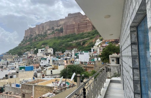 Gulab Sagar House | Anne Guest House