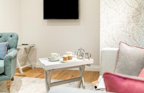 New Mills House | Anne's Cottage