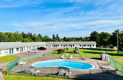 Green Gables Hotel | Anne Shirley Motel & Cottages