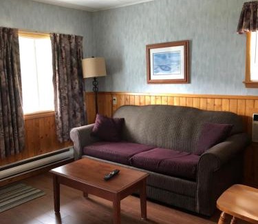Green Gables Hotel | Anne Shirley Motel & Cottages