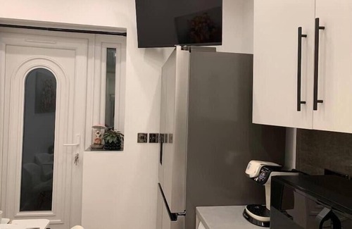Beddington South Apartment | Annex A, a one bedroom Flat in south London