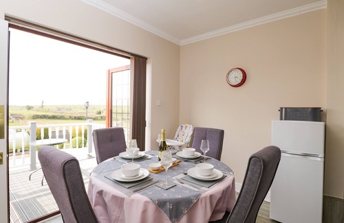 Stanton Drew Cottage | ANNEX CHETNOLE, family friendly, character holiday cottage in Dundry
