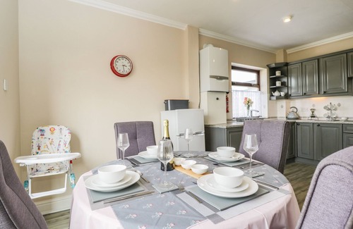 Stanton Drew Cottage | ANNEX CHETNOLE, family friendly, character holiday cottage in Dundry