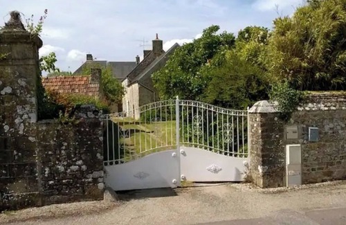 Fontenay-sur-Mer Cottage | Annex Cottage by Sea