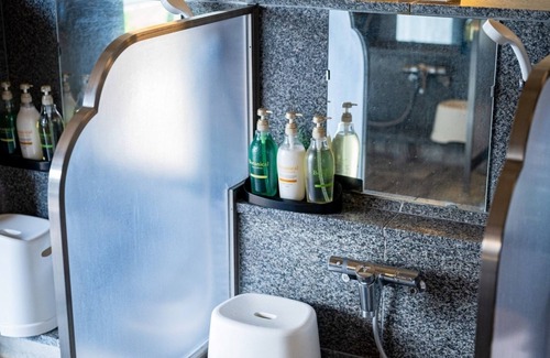 Toon Hotel | Annex Deluxe Single Room RO | Breakfast inclu/Toon Ehime
