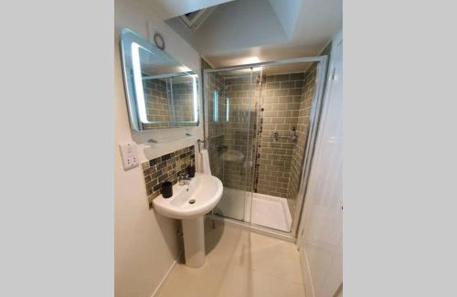 Chippenham House | Annex in Chippenham with Parking and WIFI