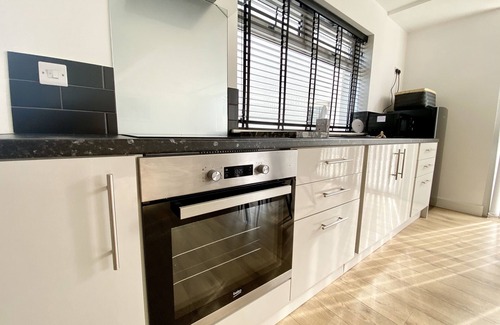 Johnston Apartment | Annexe@No8 - self contained property with parking in Pembrokeshire