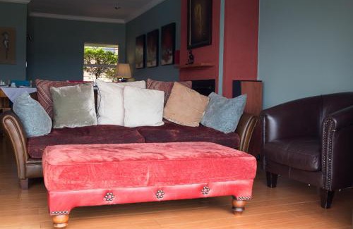 Schoemansville House | Annie's Boutique Guesthouse and Garden Spa