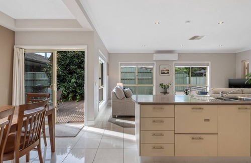 Porepunkah House | Annie's Hideaway - Porepunkah, Victoria
