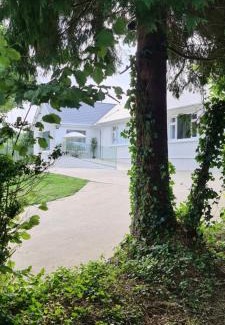 Moville House | Annie's House with Thermal Health Spa