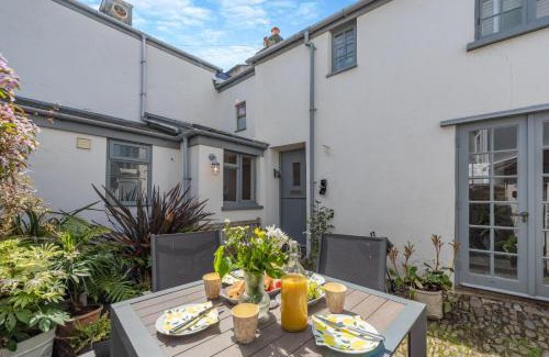 Appledore House | Annies Cottage - Appledore