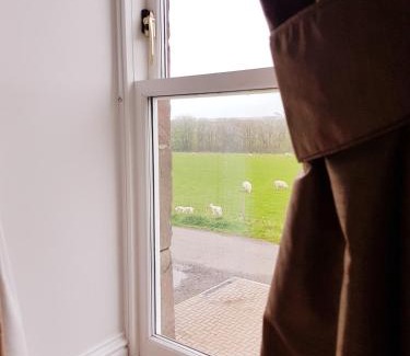 Montrose Apartment | Anniston Farm Cottages