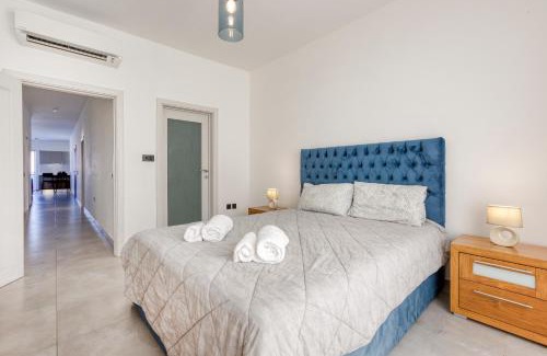 Birkirkara Apartment | Annitchka Mansions - Penthouse in central Malta