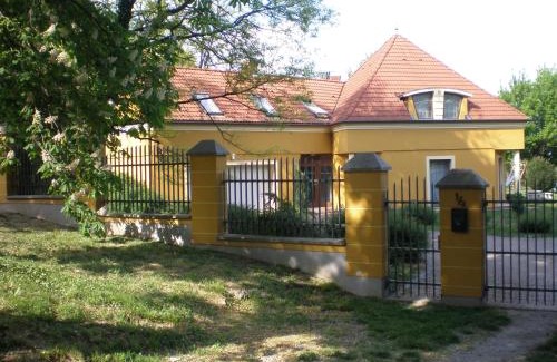 Villany Apartment | Anonim apartman