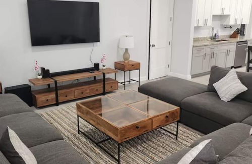 Marsh Harbour House | Another Round