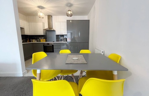 Easton Apartment | Anstey Heights - Apartment 8 - Hopewell