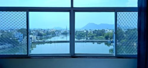 Lake Swaroop Sagar House | Antariksh