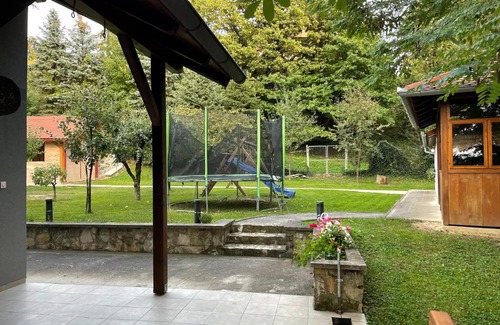Orahovica House | Ante