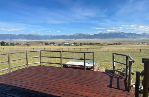 Virginia City Ranches House | Antelope Run - 2 BR with pool table on 7 acres!